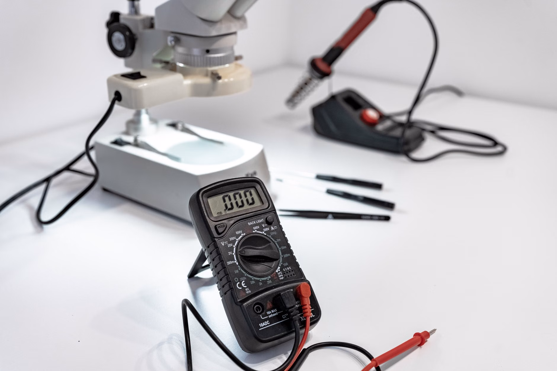 Testing power flow with a USB meter.
