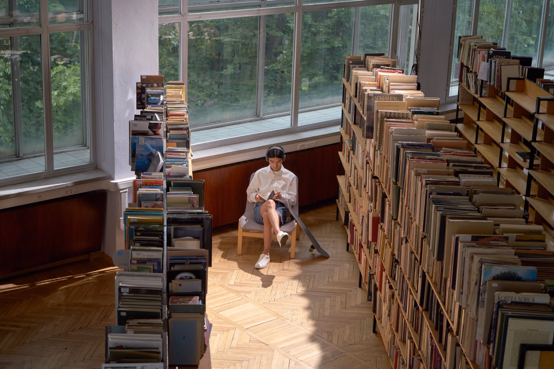A quiet, focused space for reading and reflection.