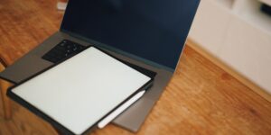Minimalist desk setup with an E-Ink tablet for digital balance.